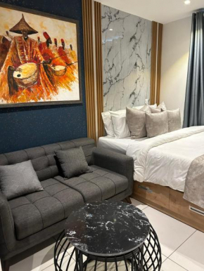 The studio suite, Embassy Garden